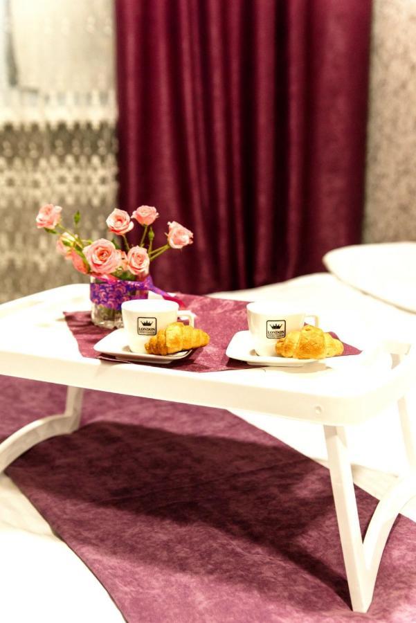 затишна в центрі, ближче до софіївського парку. Apartment