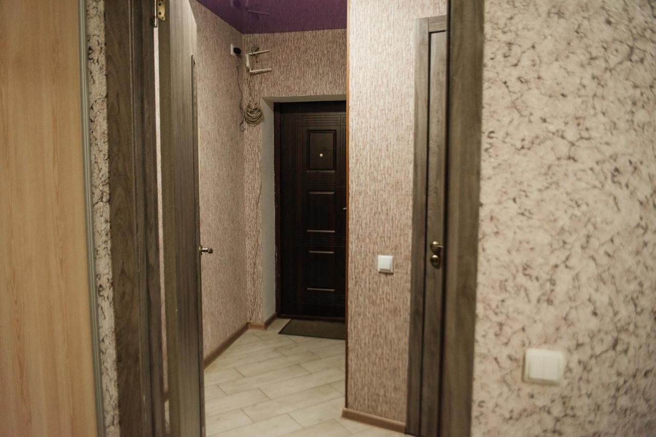 затишна в центрі, ближче до софіївського парку.
